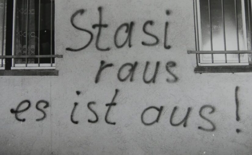 «Stasi raus, es ist aus!»—The lastdays of the Stasi